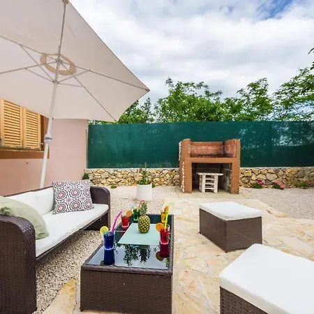 Holiday home Dika