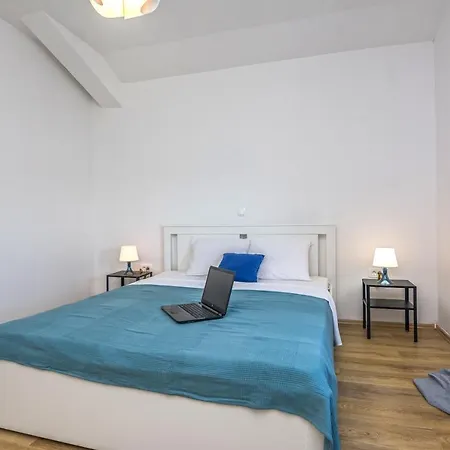 Holiday home Dika