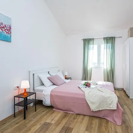 Dika Holiday home